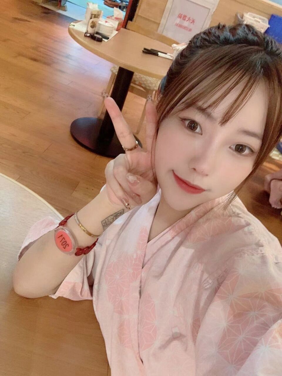 松江按摩带点花头的店在哪里啊多少钱一个小时